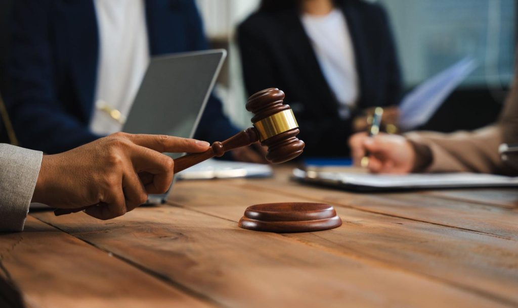 O que diz a CLT sobre a terceirização?